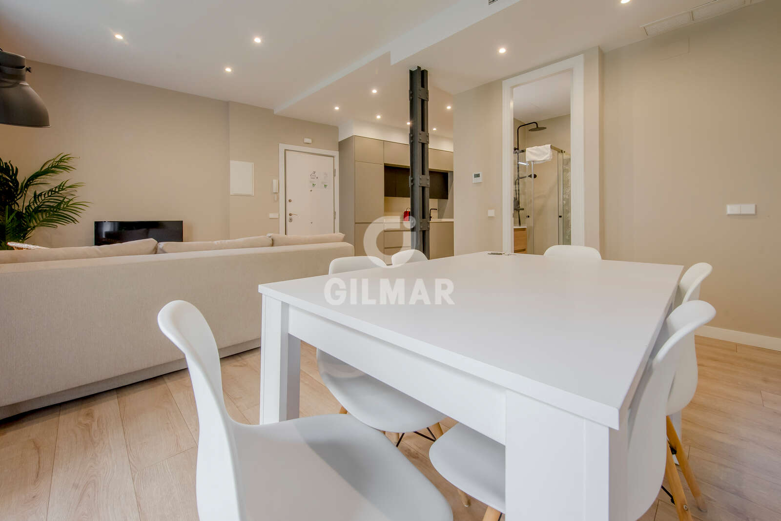 Property slider Gilmar
