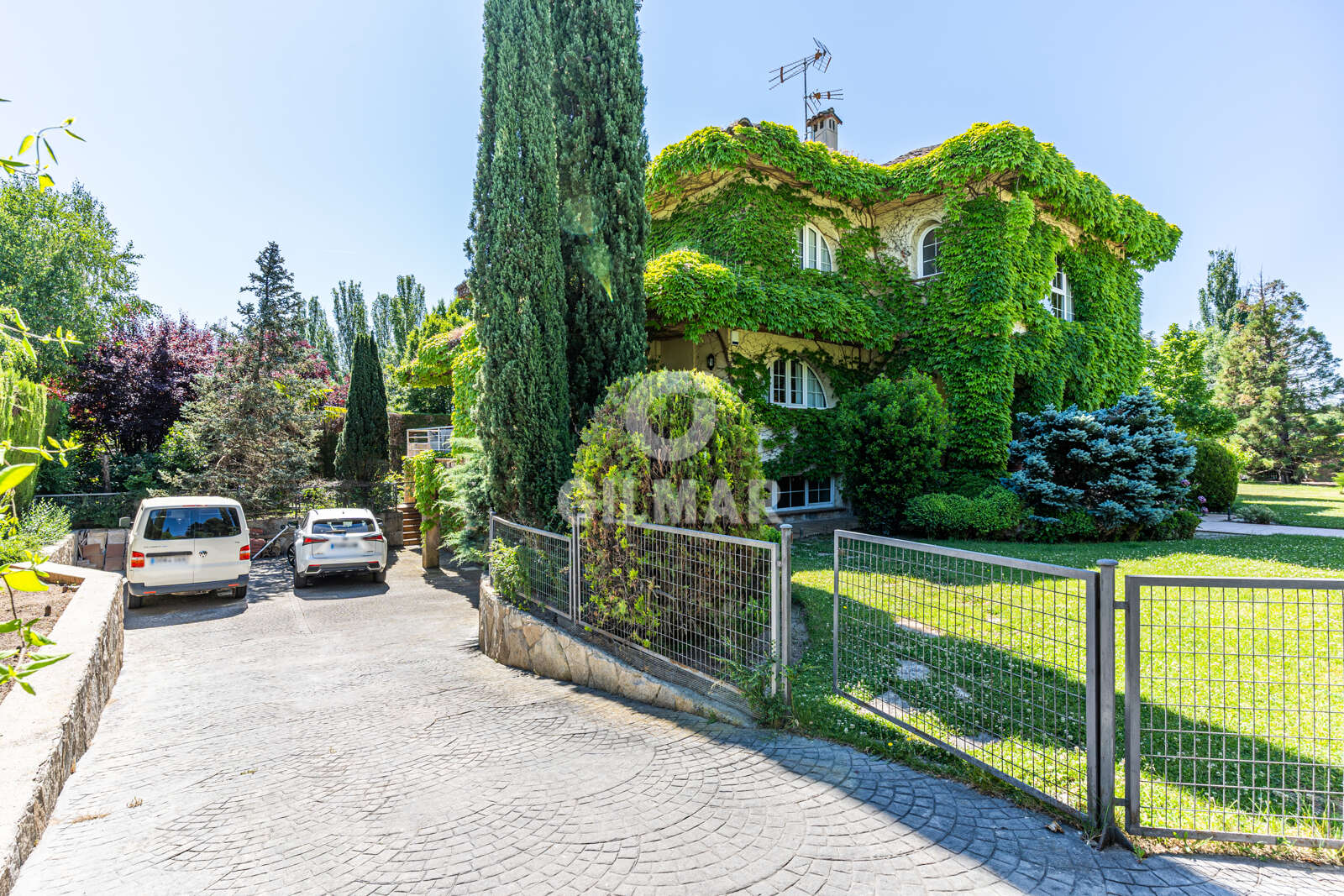 Property slider Gilmar