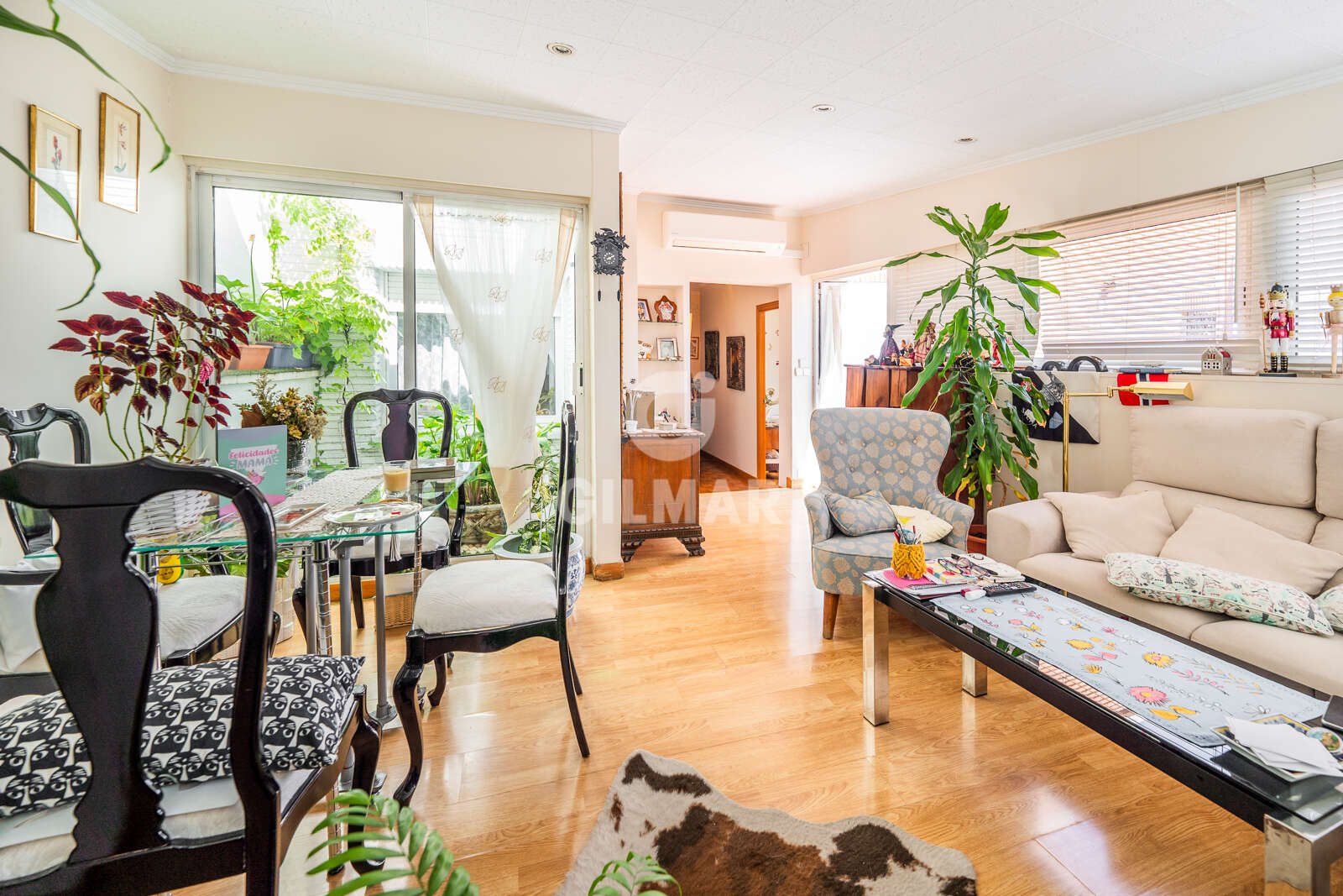 Property slider Gilmar