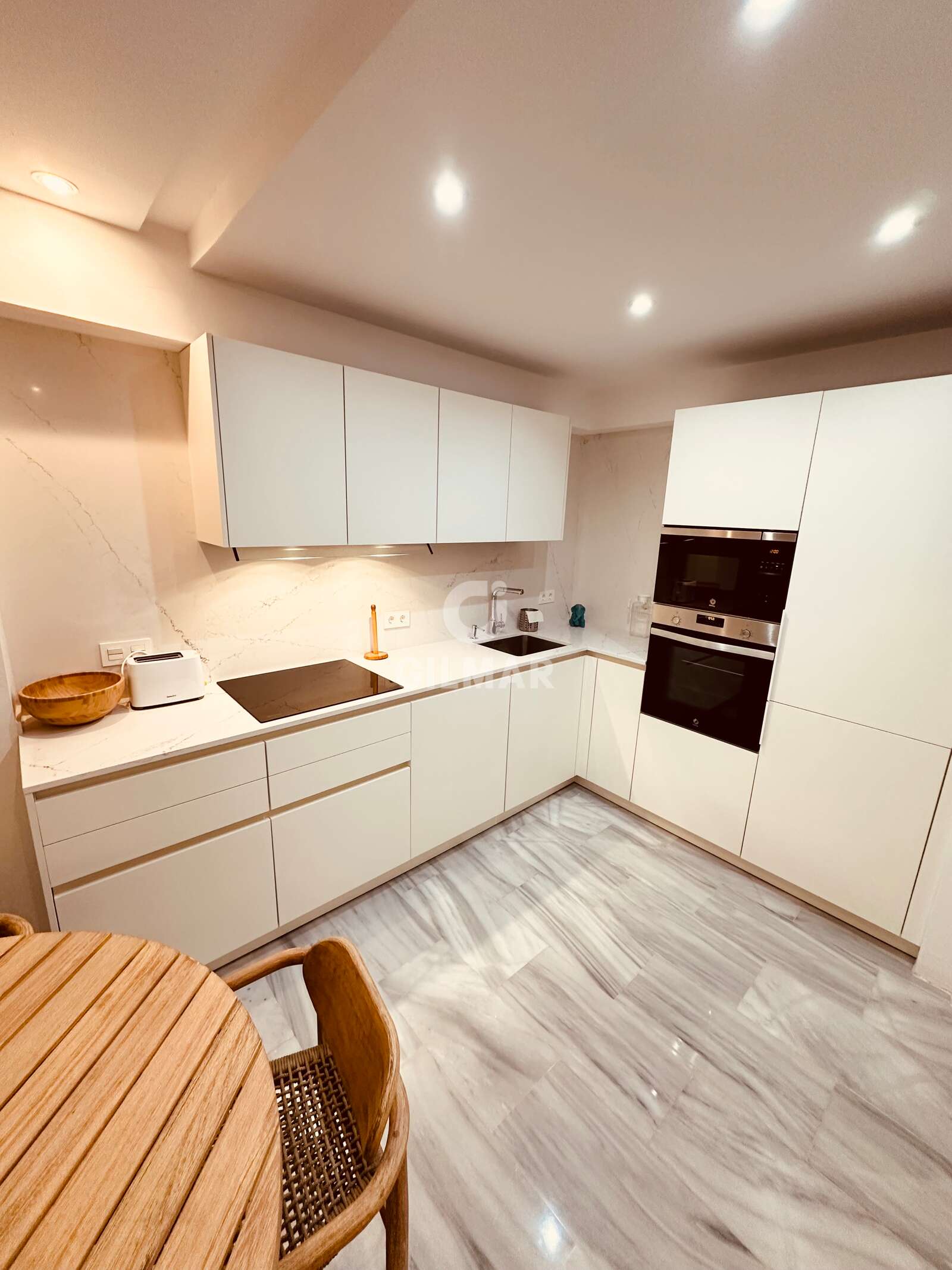 Property slider Gilmar