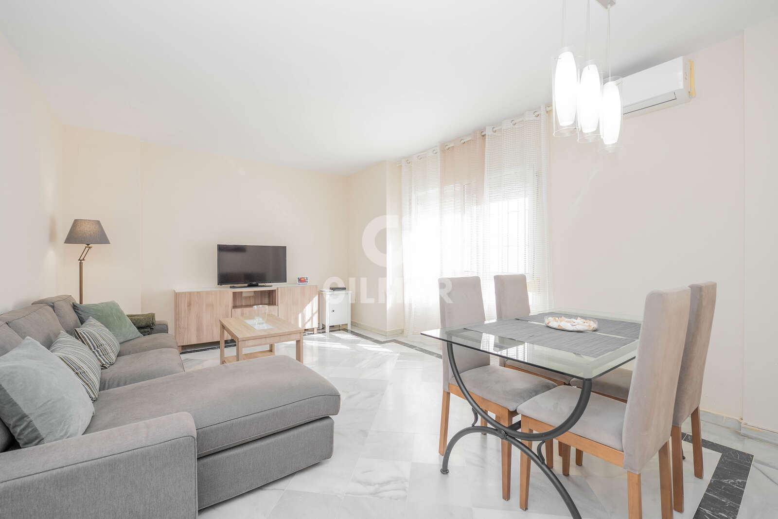 Property slider Gilmar