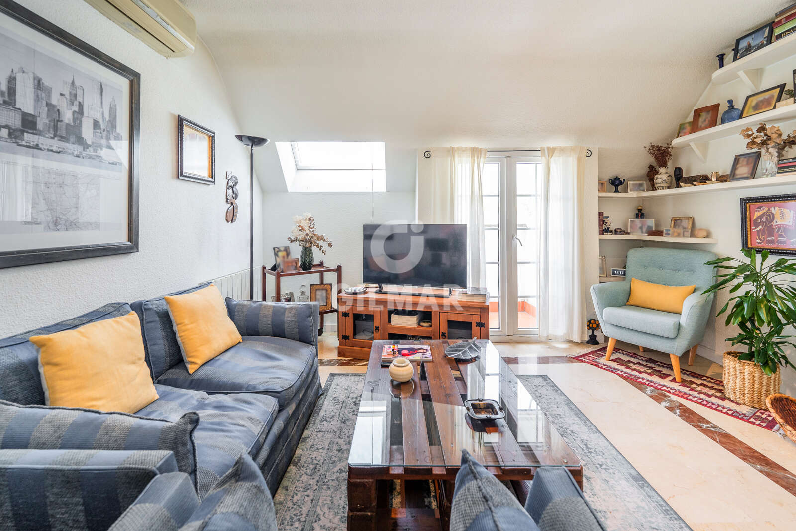 Property slider Gilmar