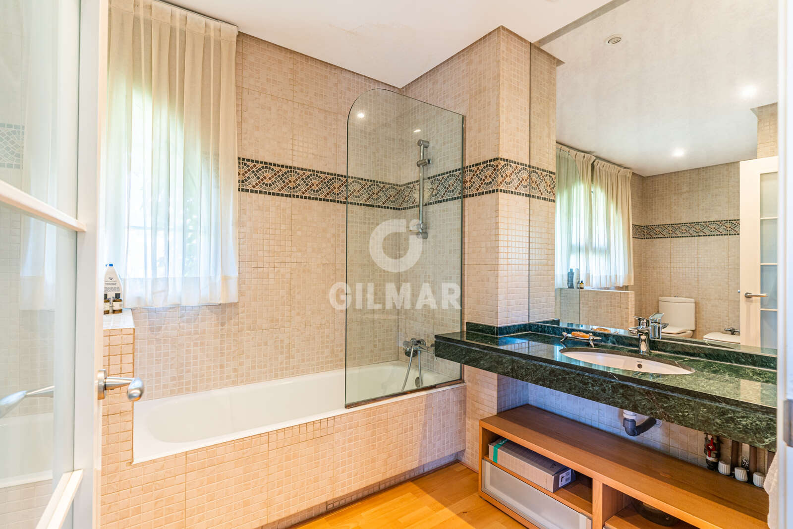 Property slider Gilmar