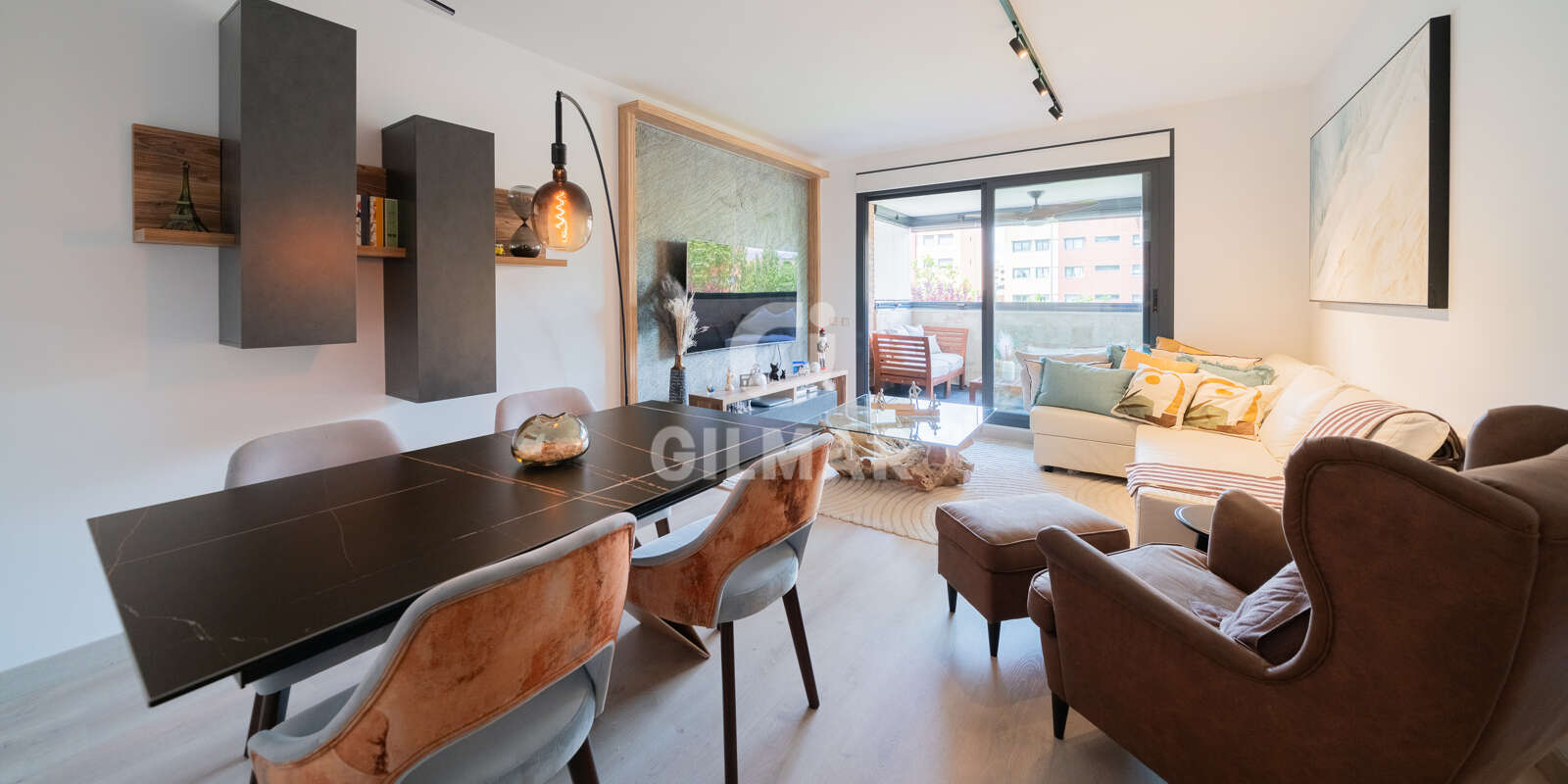 Property slider Gilmar