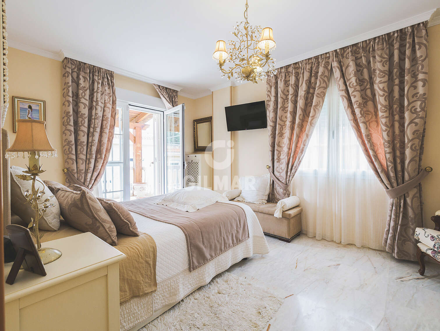 Property slider Gilmar