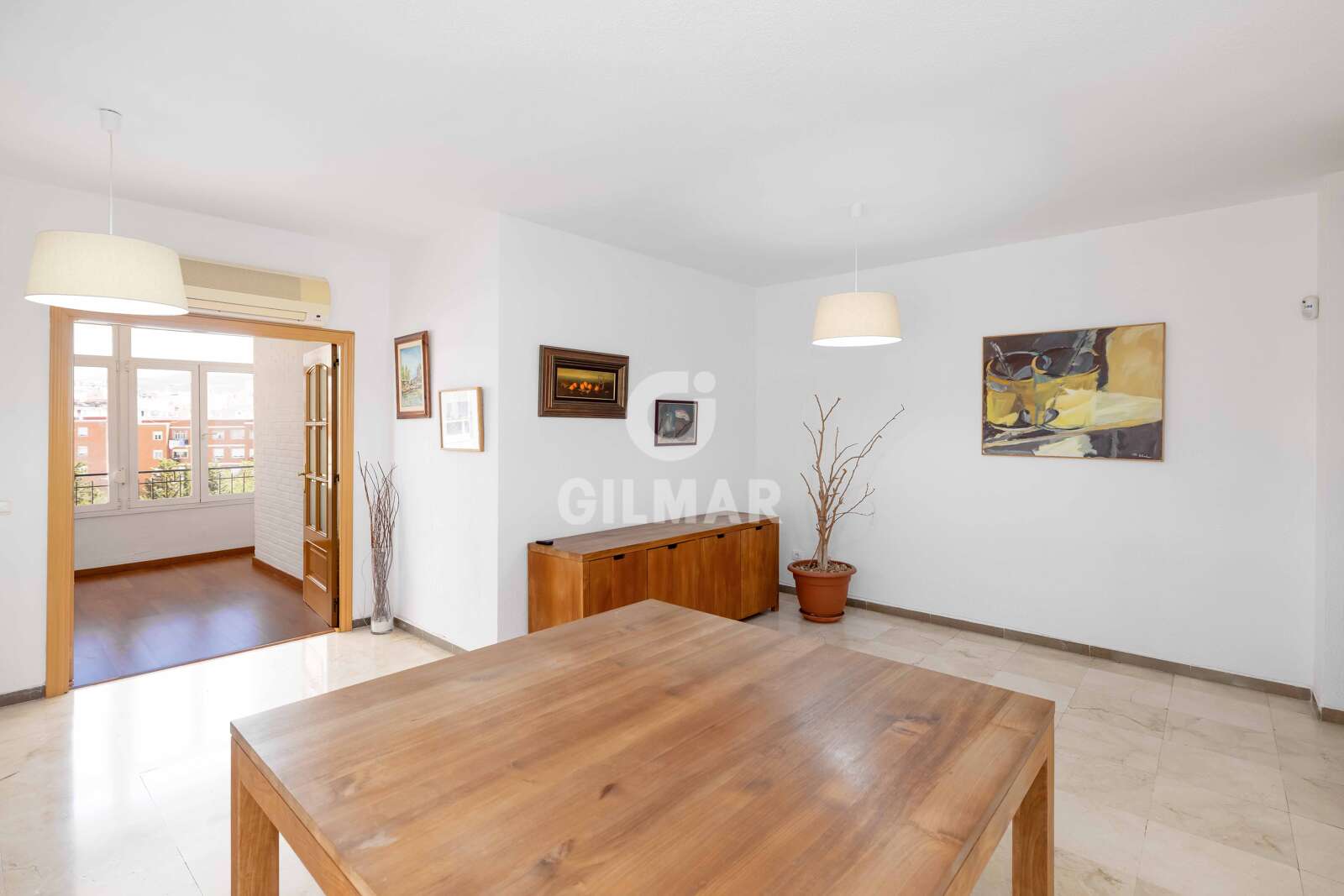 Property slider Gilmar