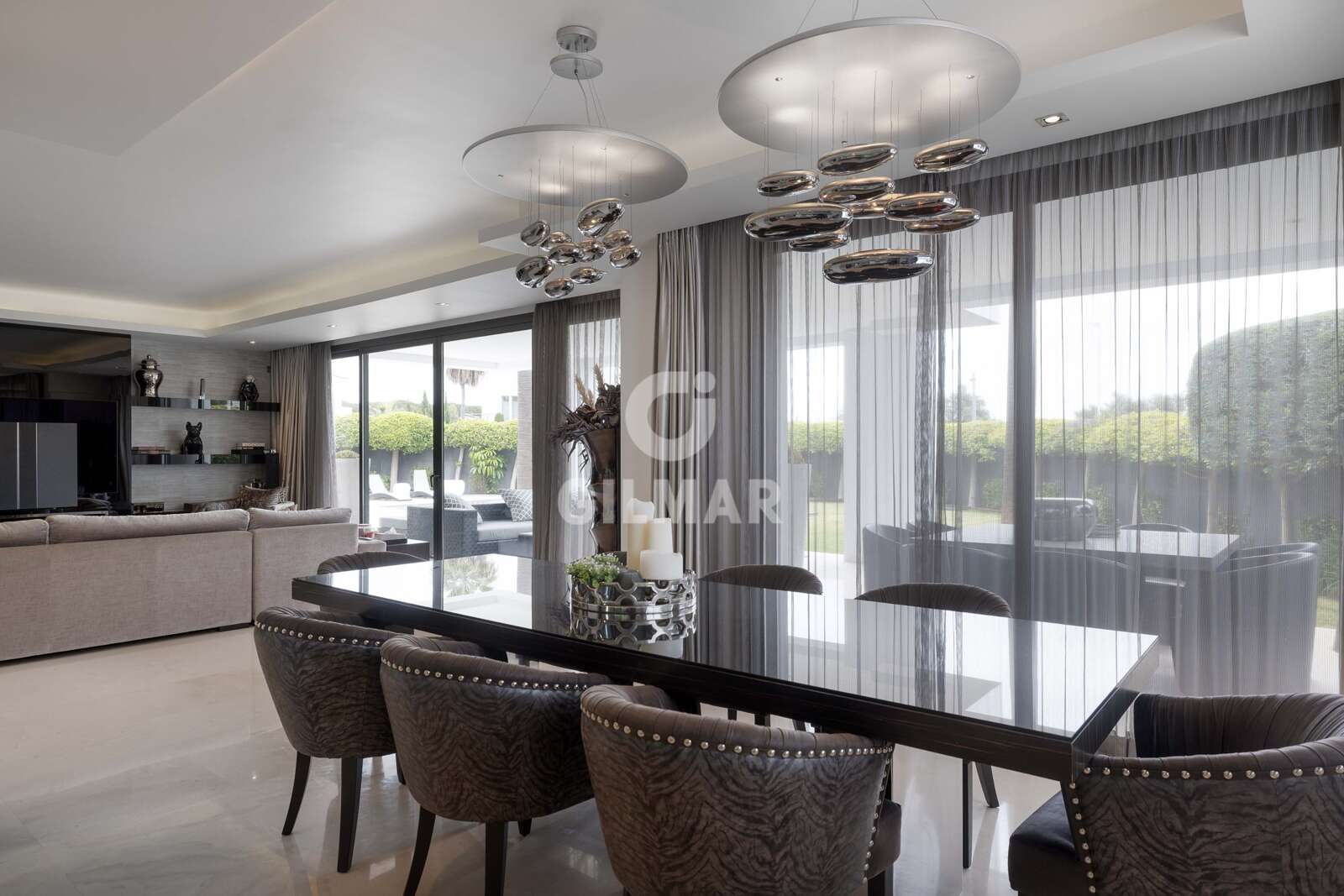 Property slider Gilmar