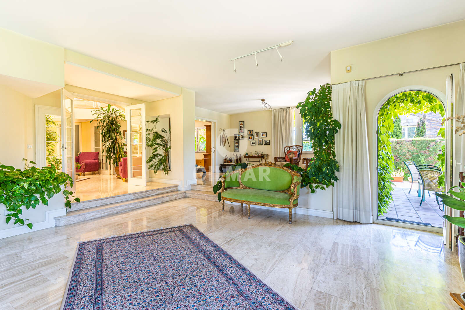 Property slider Gilmar