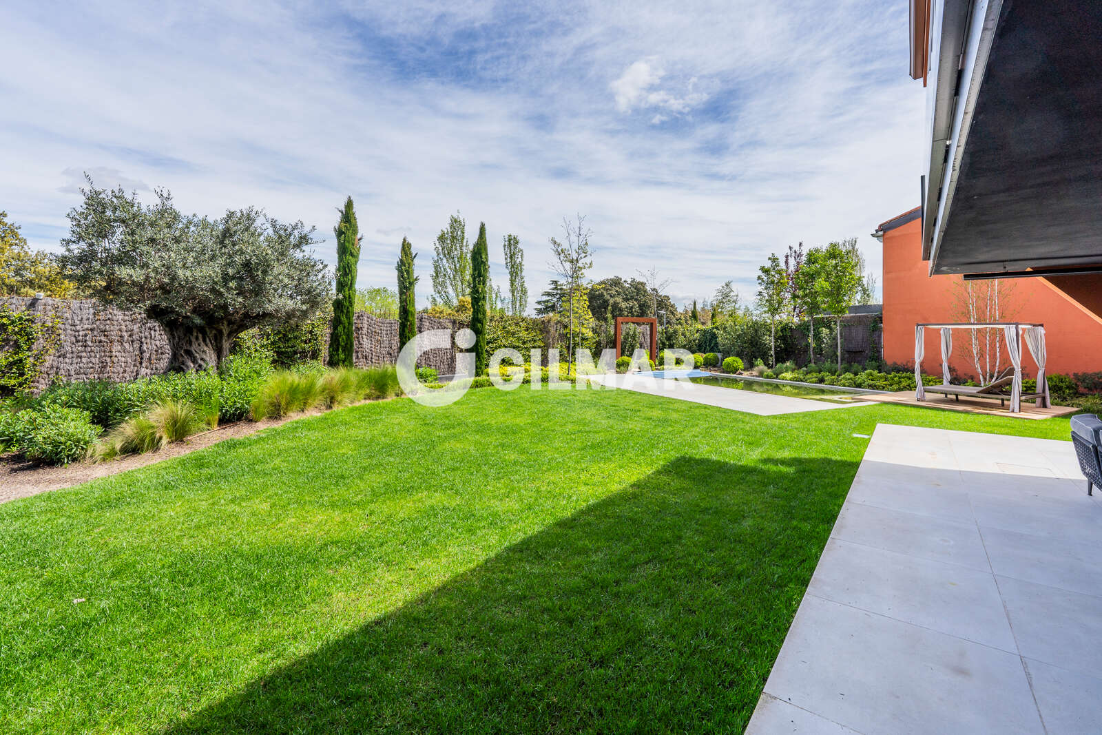 Property slider Gilmar