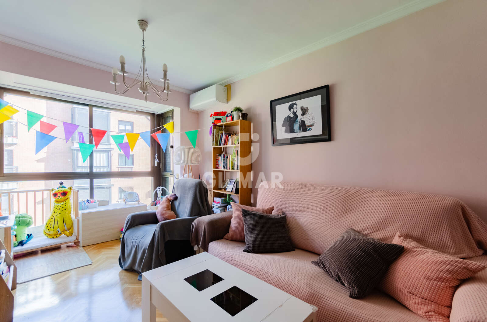 Property slider Gilmar