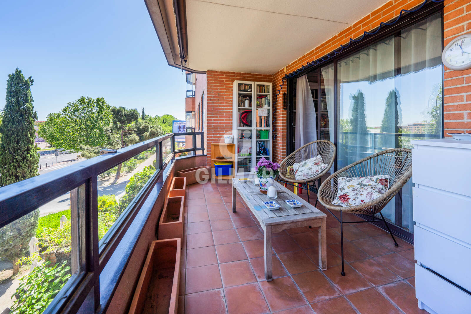 Property slider Gilmar