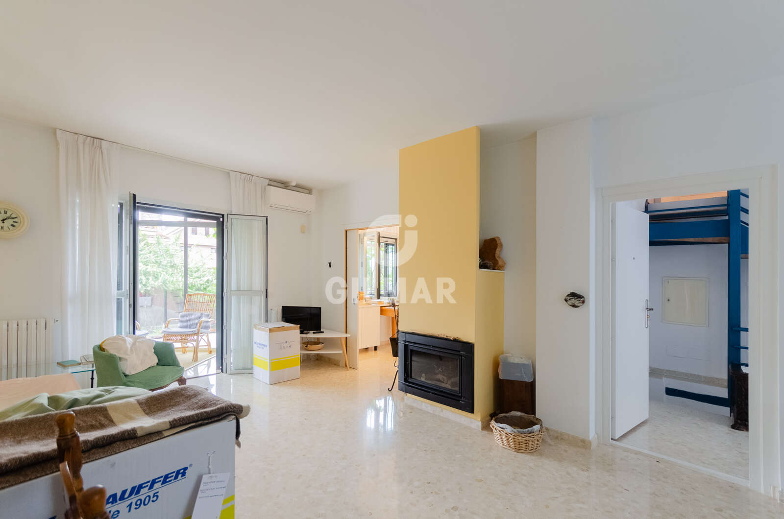 Property slider Gilmar