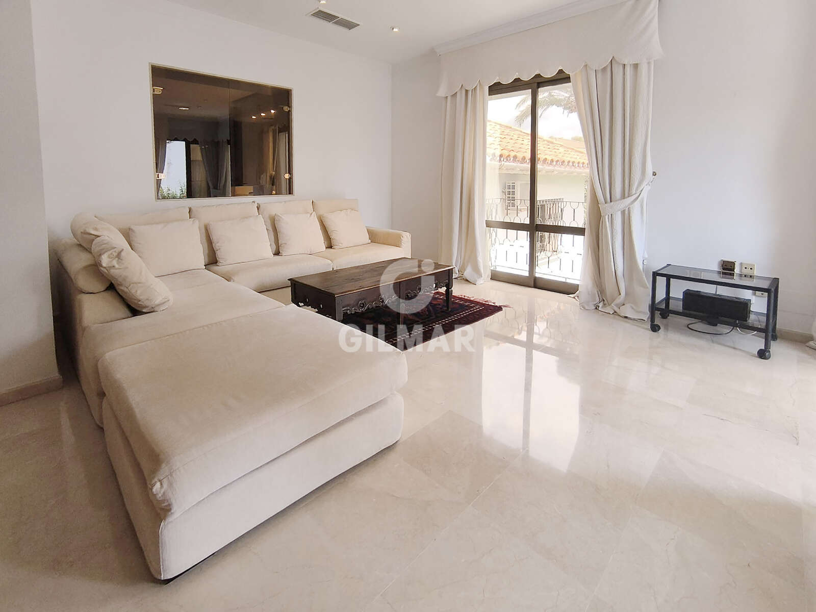 Property slider Gilmar