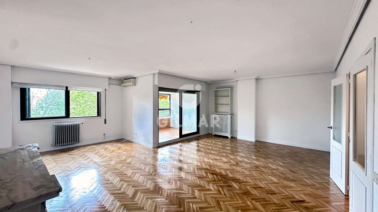 Property slider Gilmar