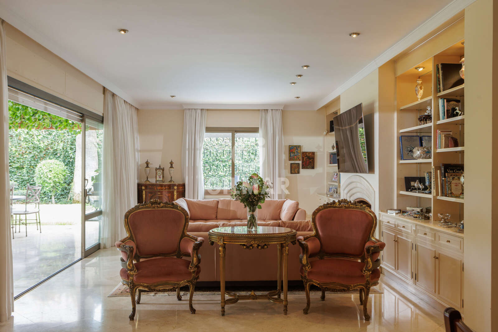 Property slider Gilmar