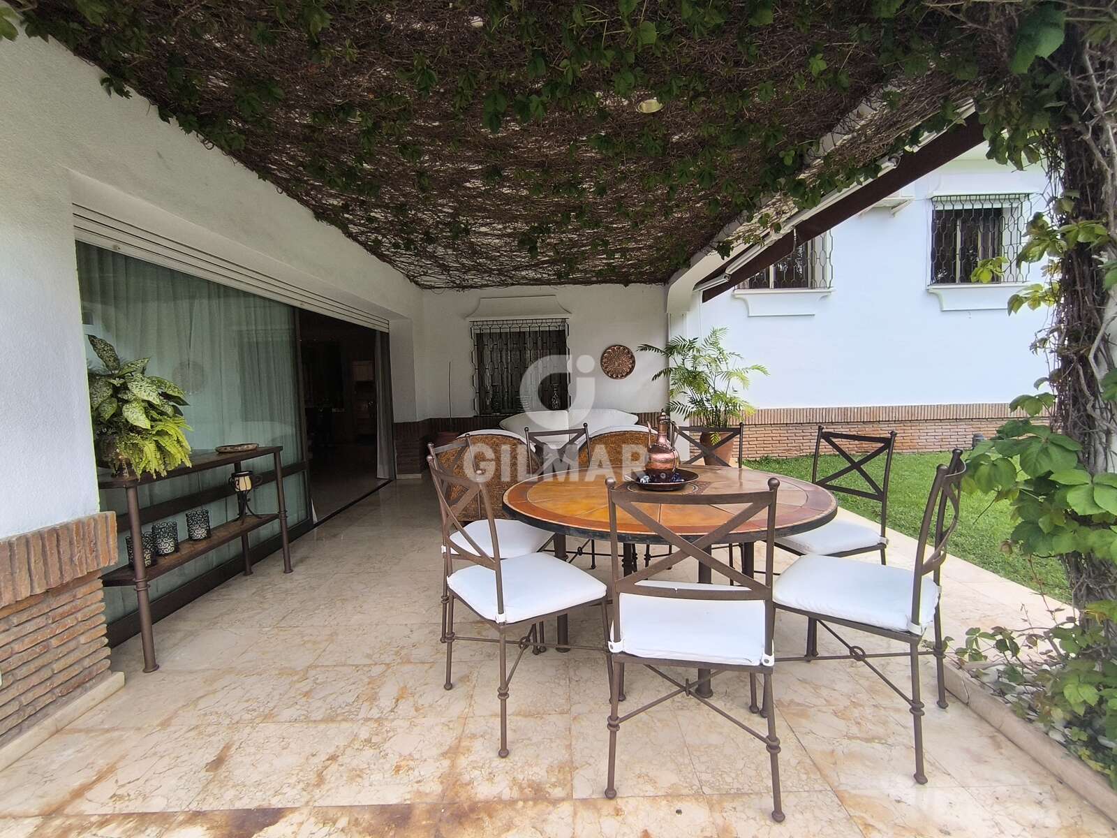 Property slider Gilmar