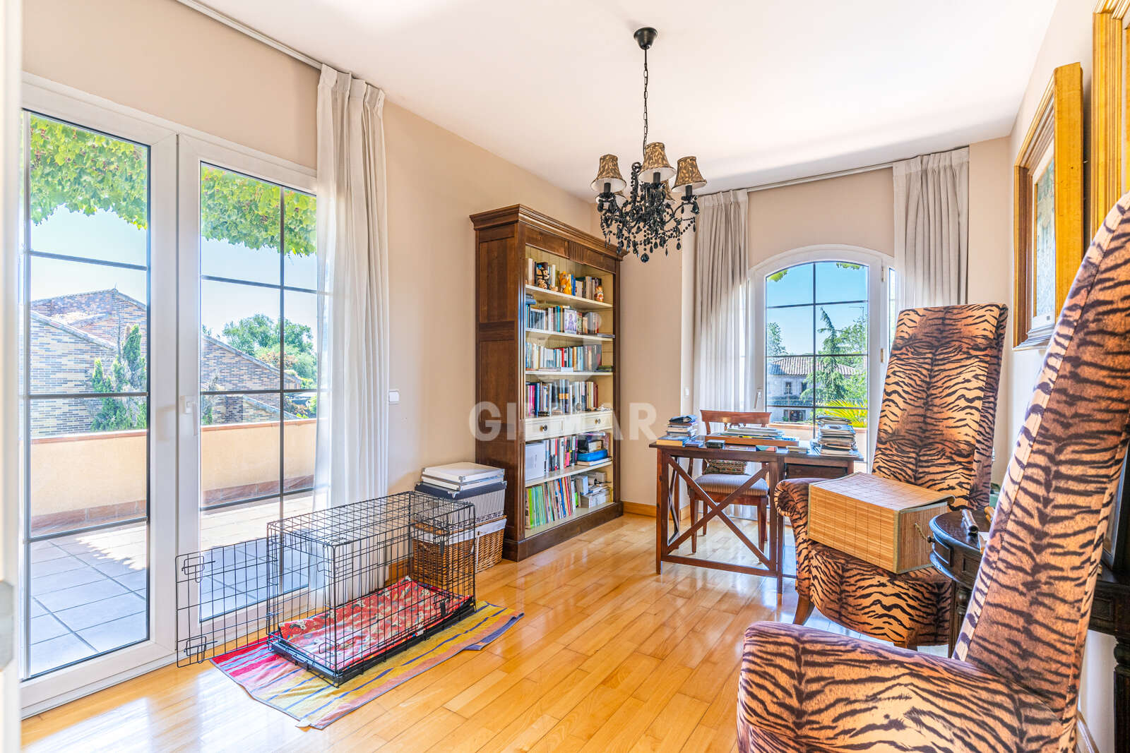 Property slider Gilmar