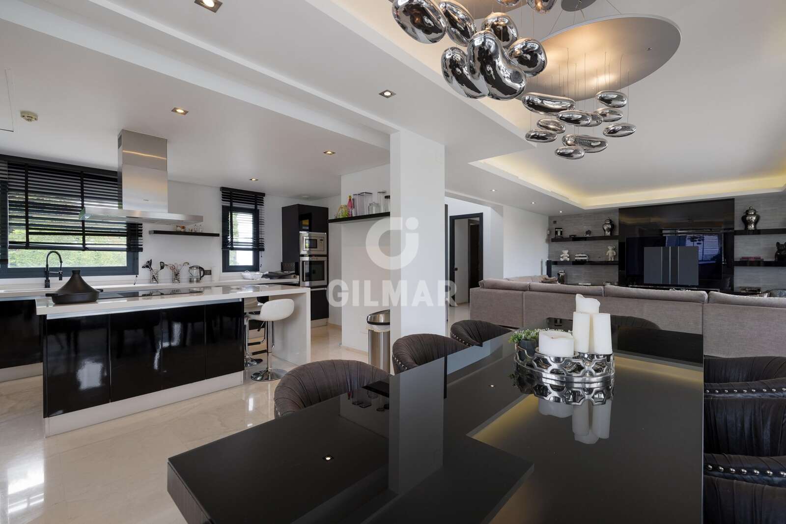 Property slider Gilmar