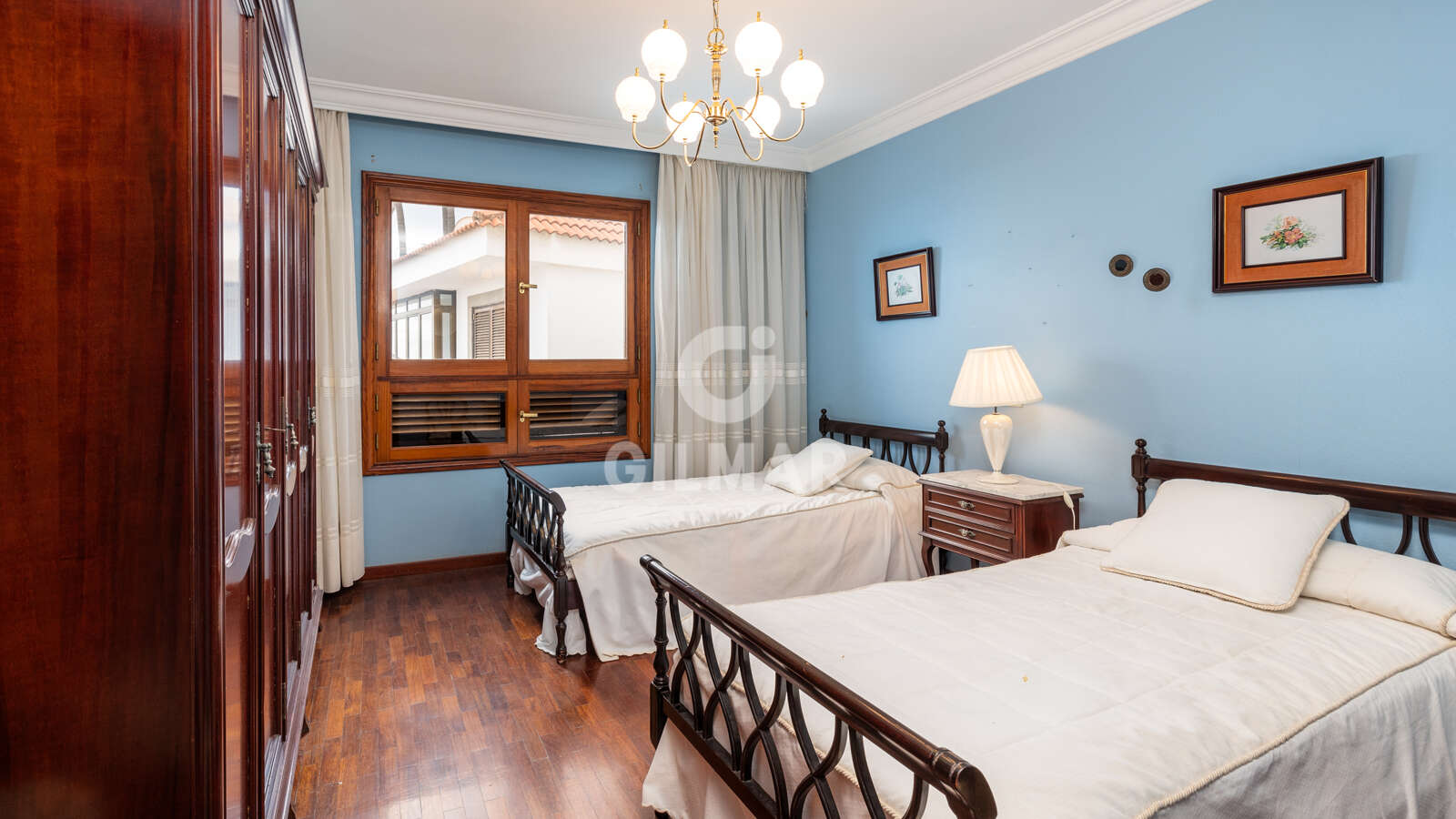 Property slider Gilmar