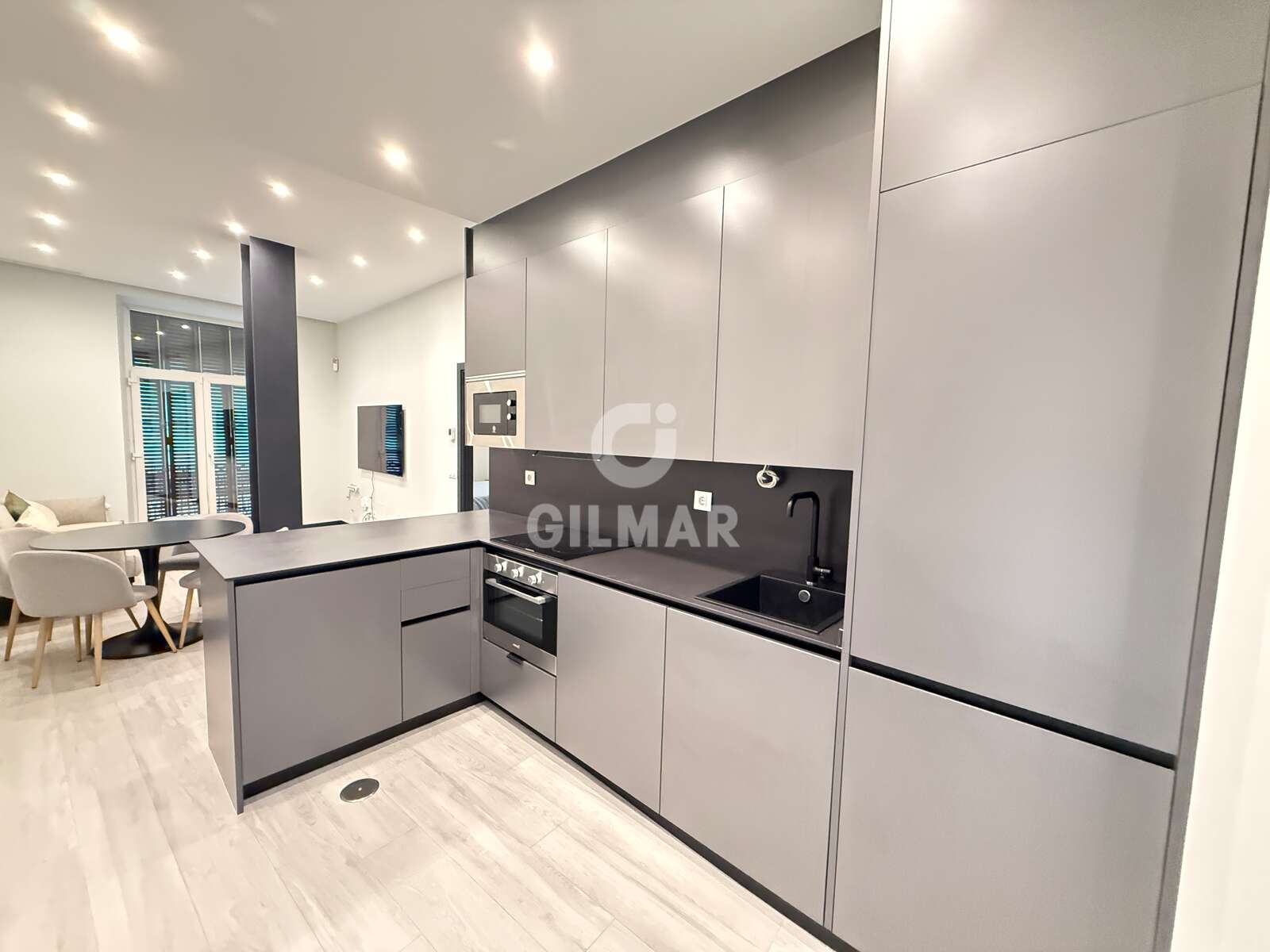 Property slider Gilmar
