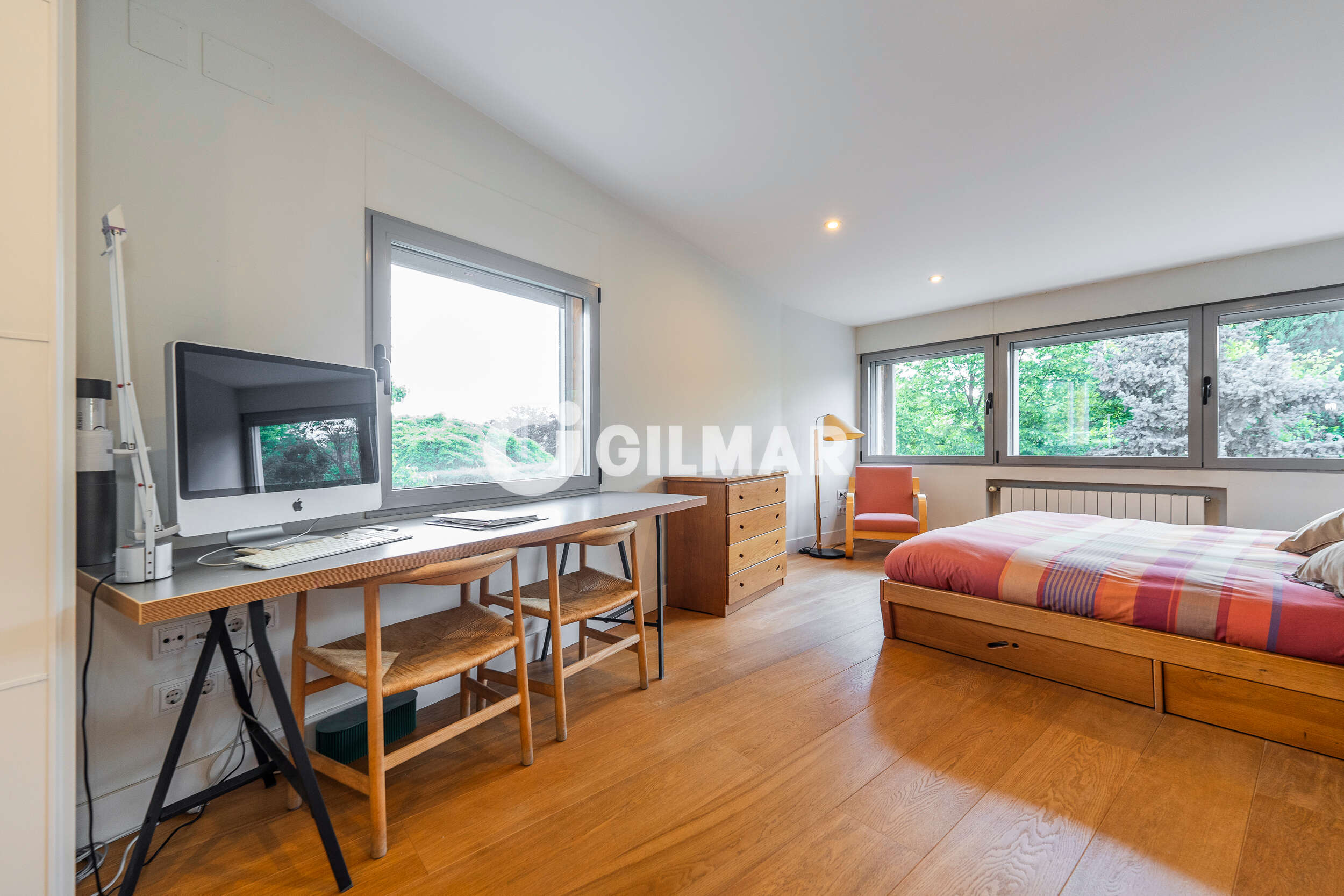 Photo of Semi-detached house