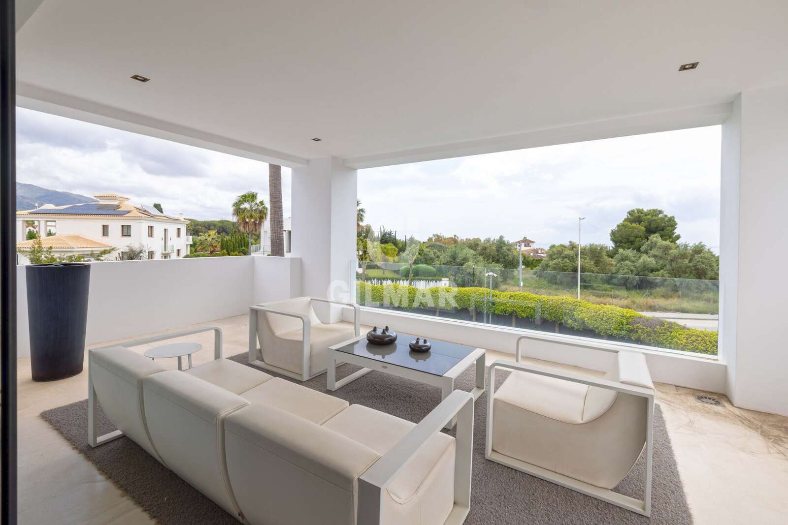 Property slider Gilmar