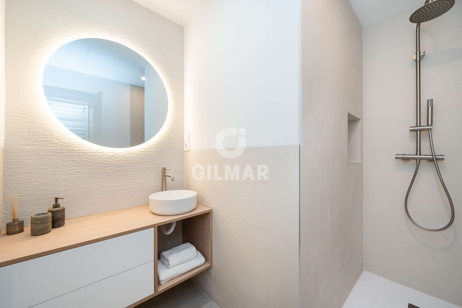 Property slider Gilmar