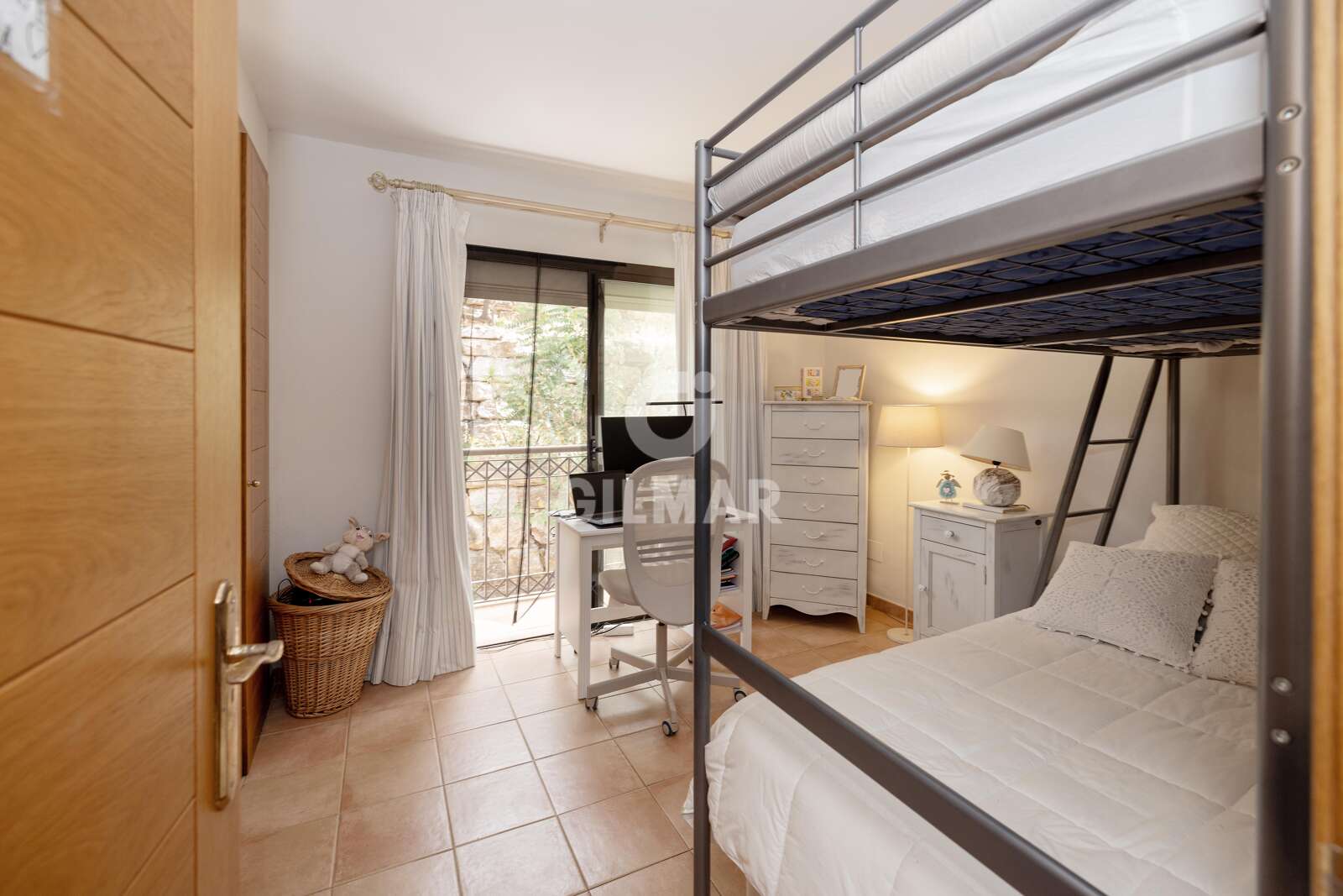 Property slider Gilmar
