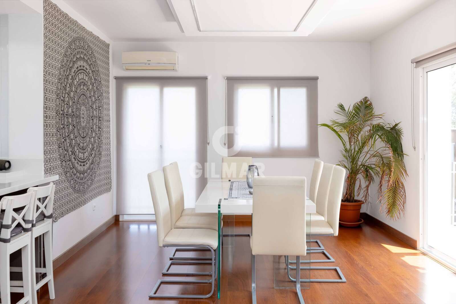 Property slider Gilmar