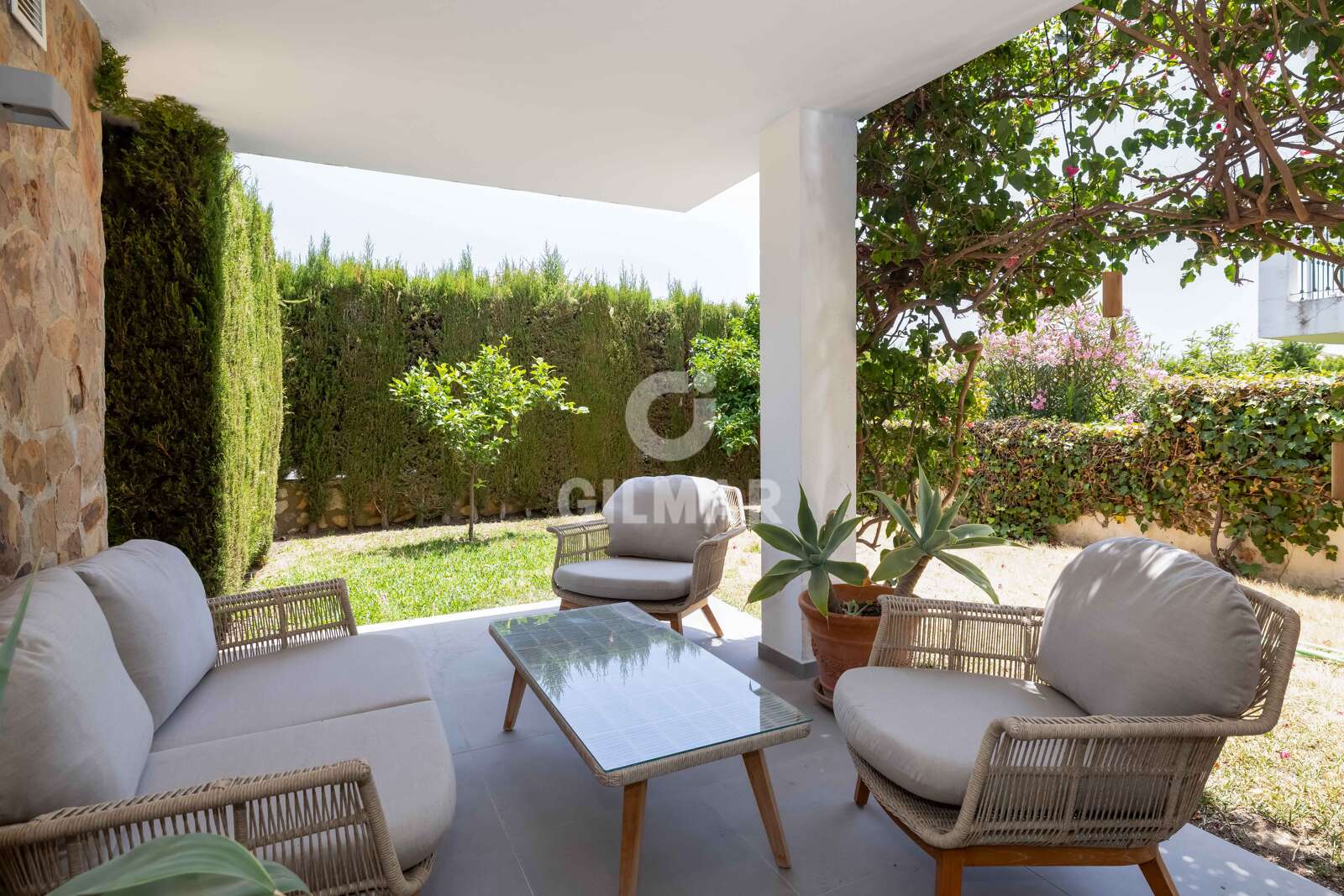 Property slider Gilmar