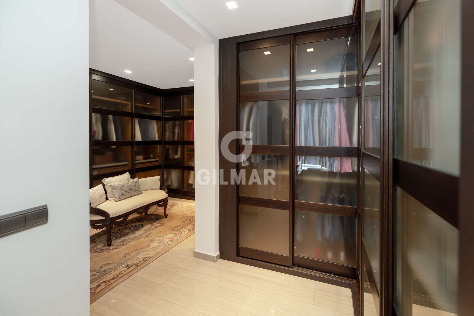 Property slider Gilmar