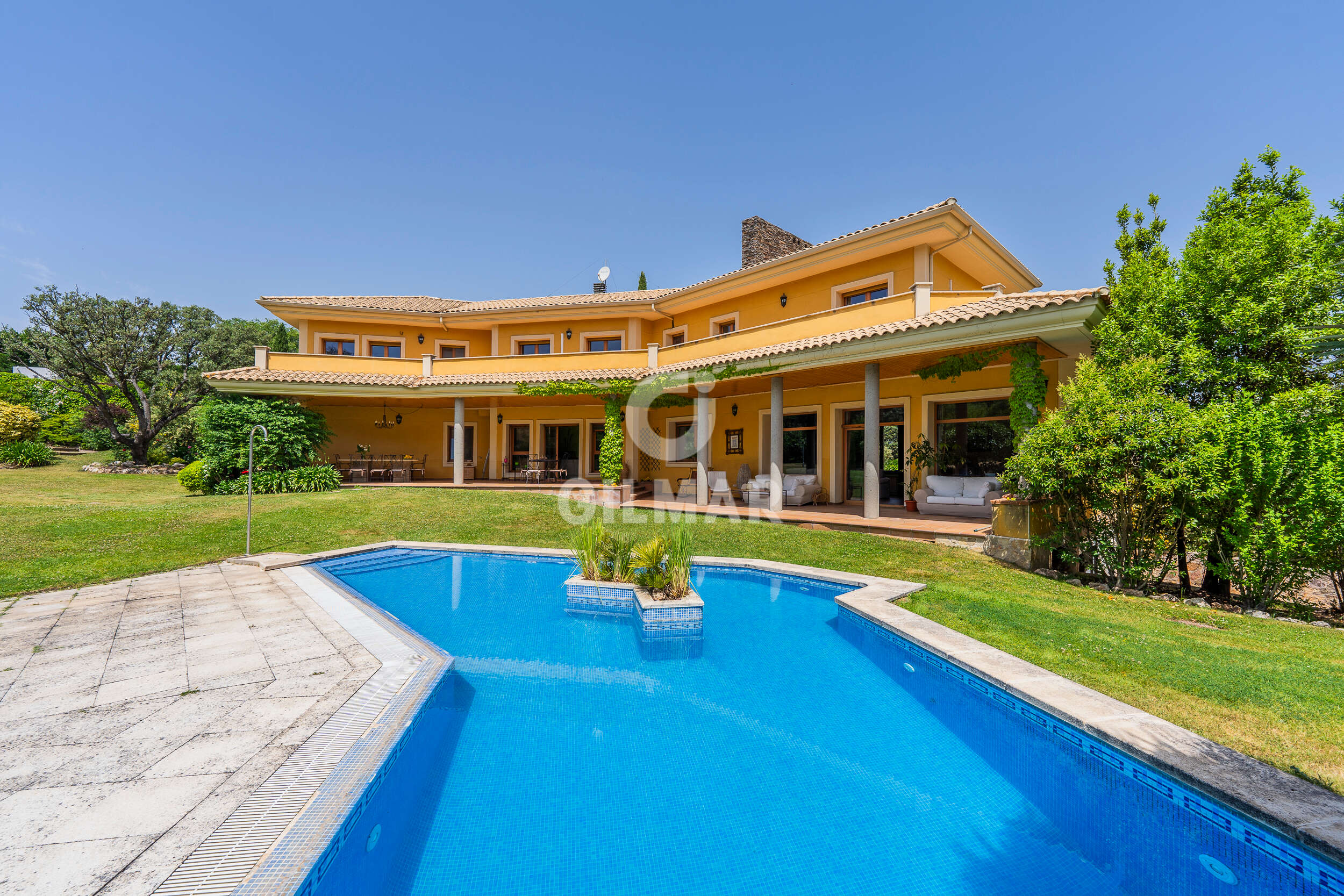 Chalet · 671 m² · 5 dorm