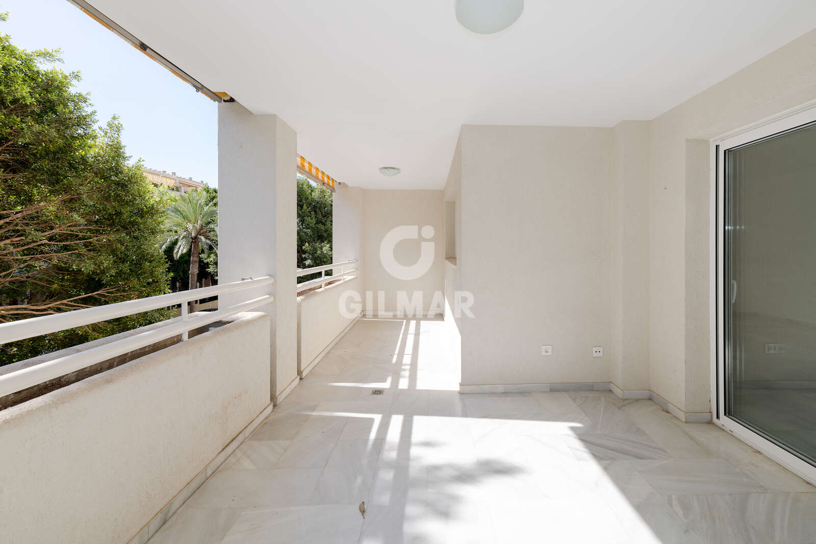 Property slider Gilmar