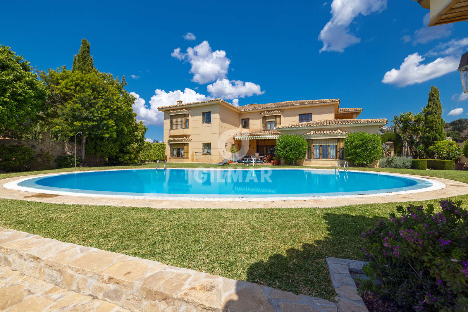 Property slider Gilmar