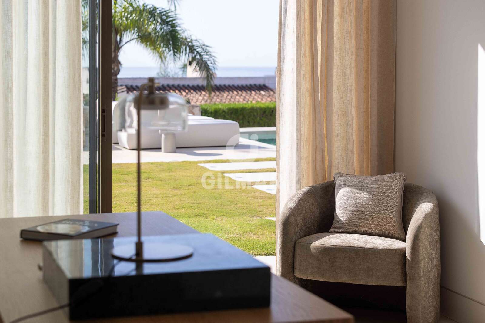 Property slider Gilmar