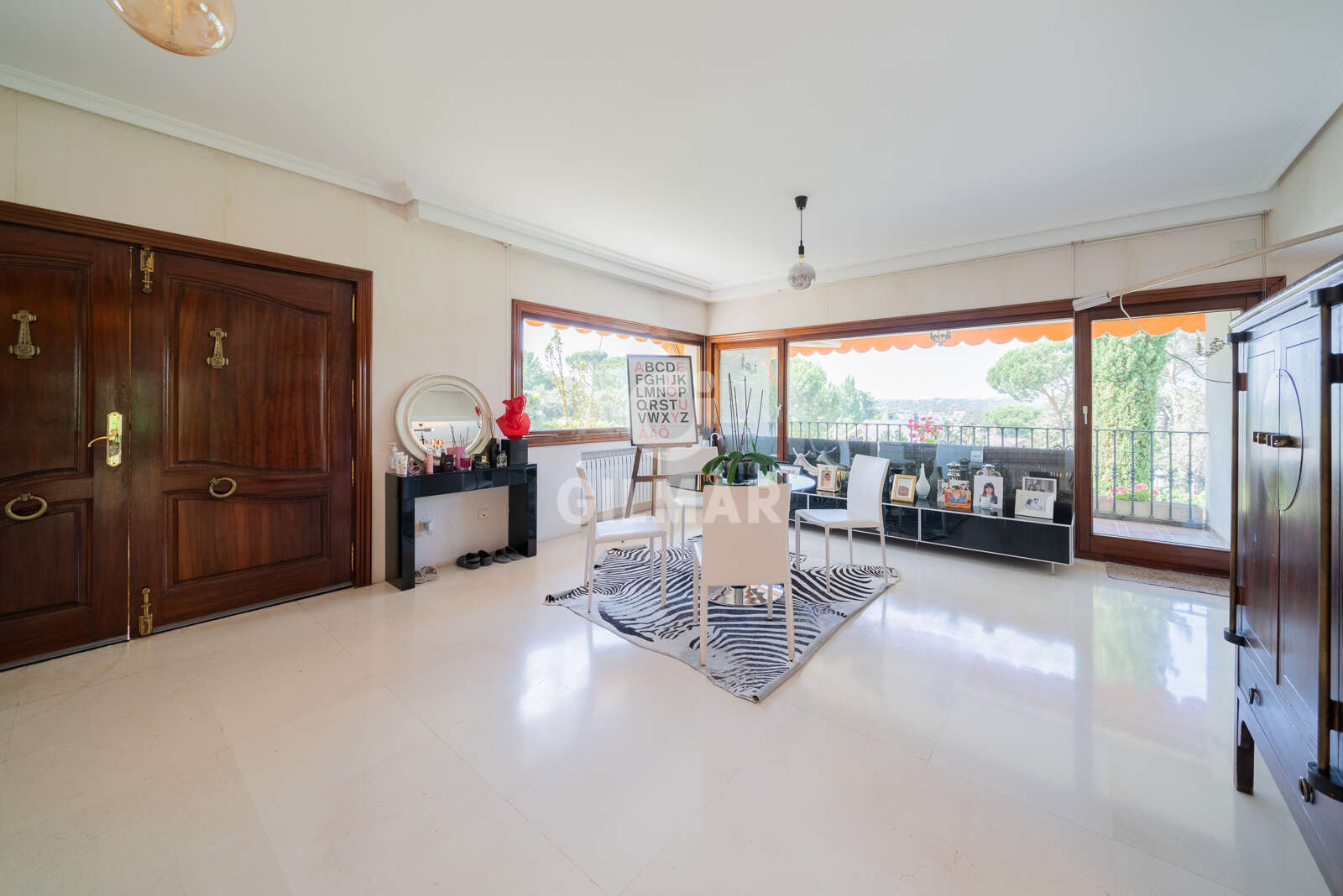 Property slider Gilmar