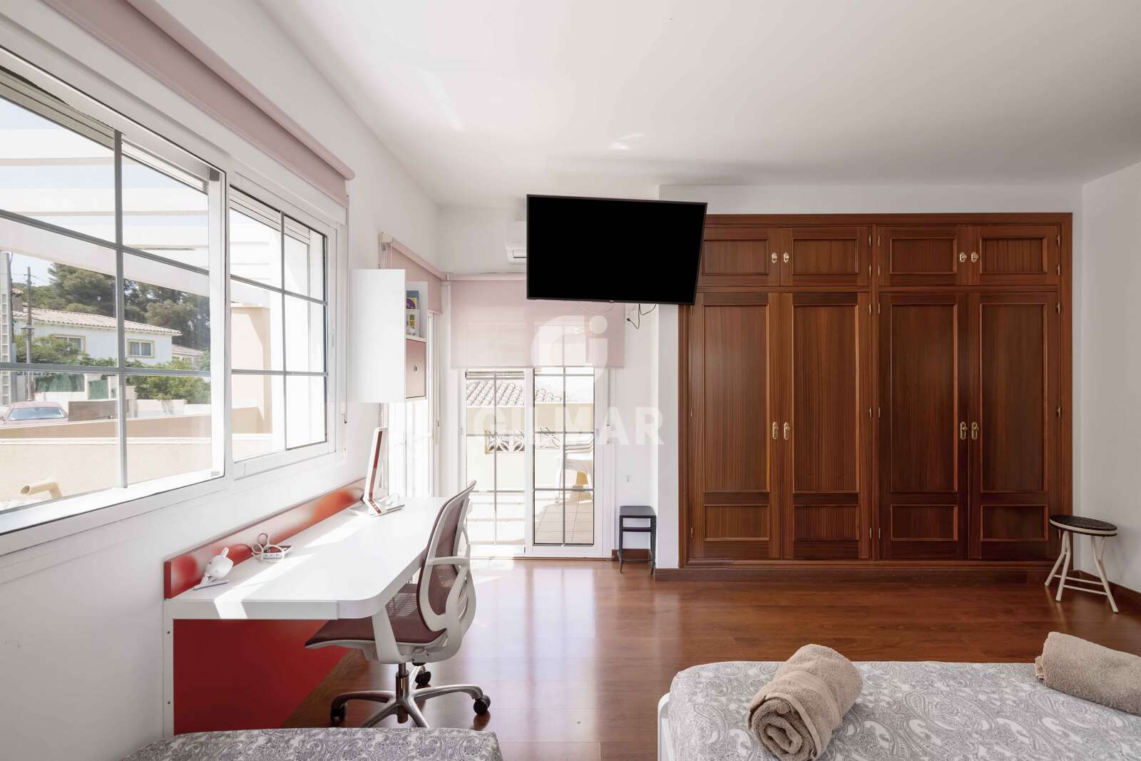 Property slider Gilmar