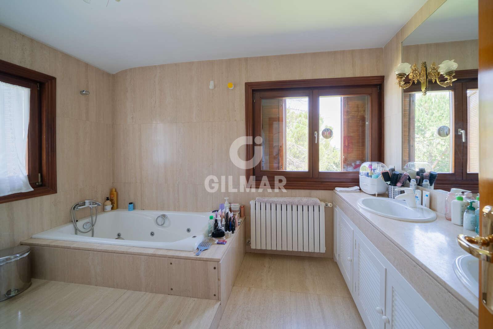 Property slider Gilmar