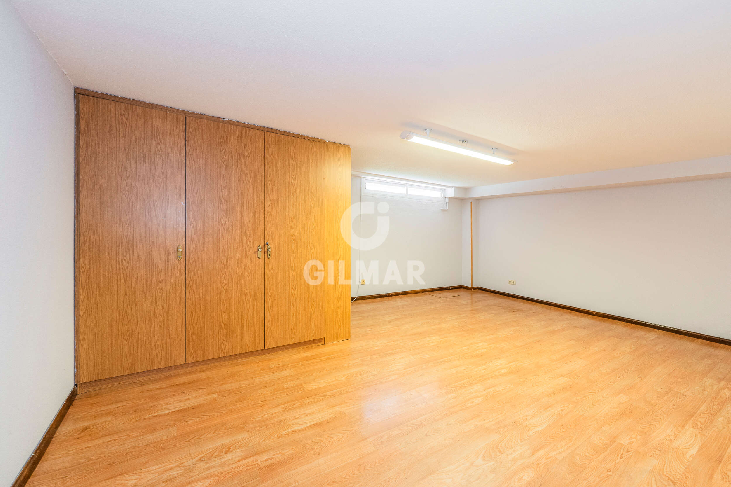 Photo of Semi-detached house