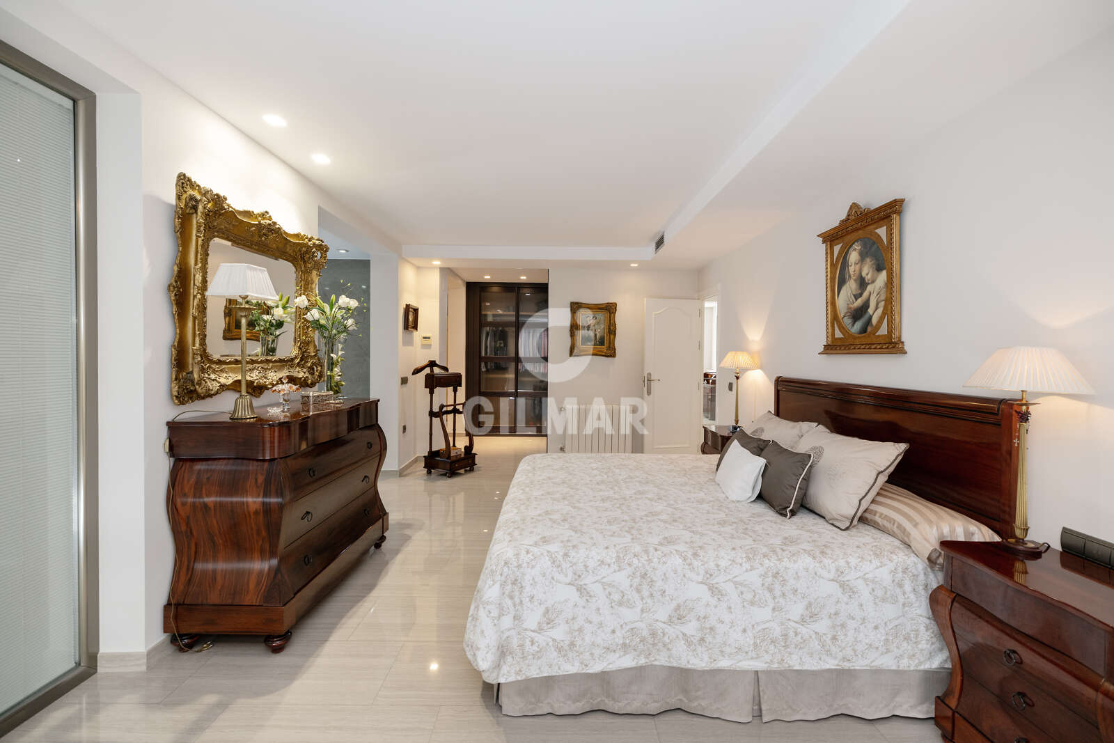 Property slider Gilmar