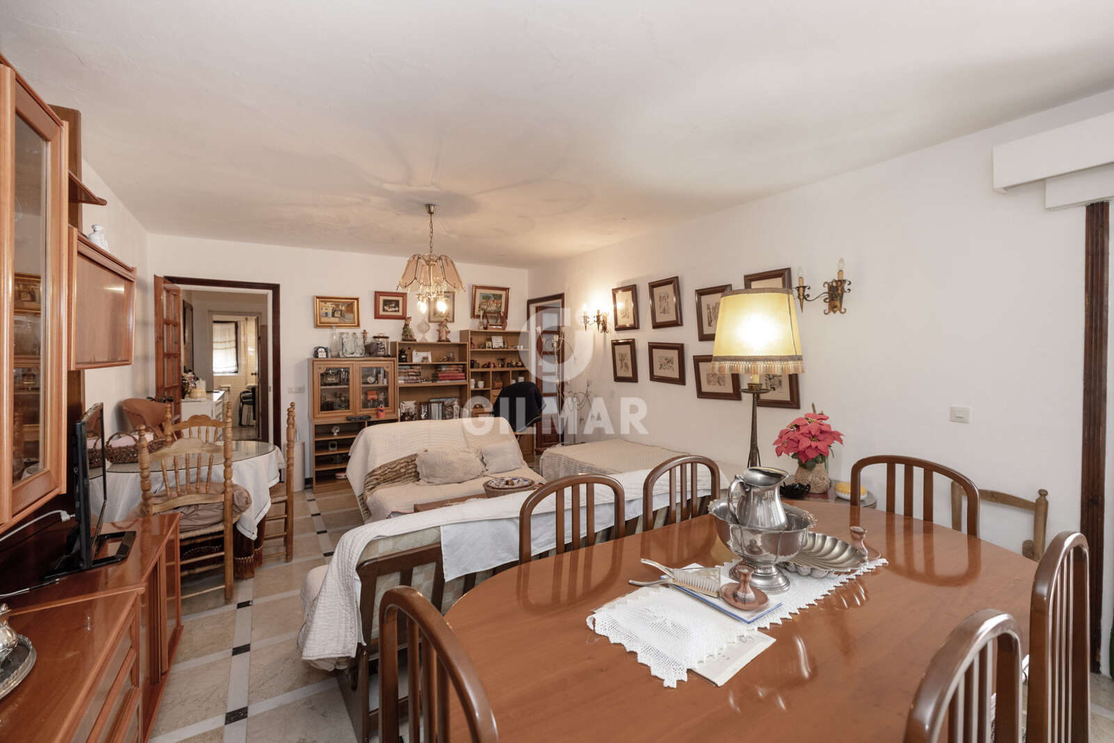 Property slider Gilmar