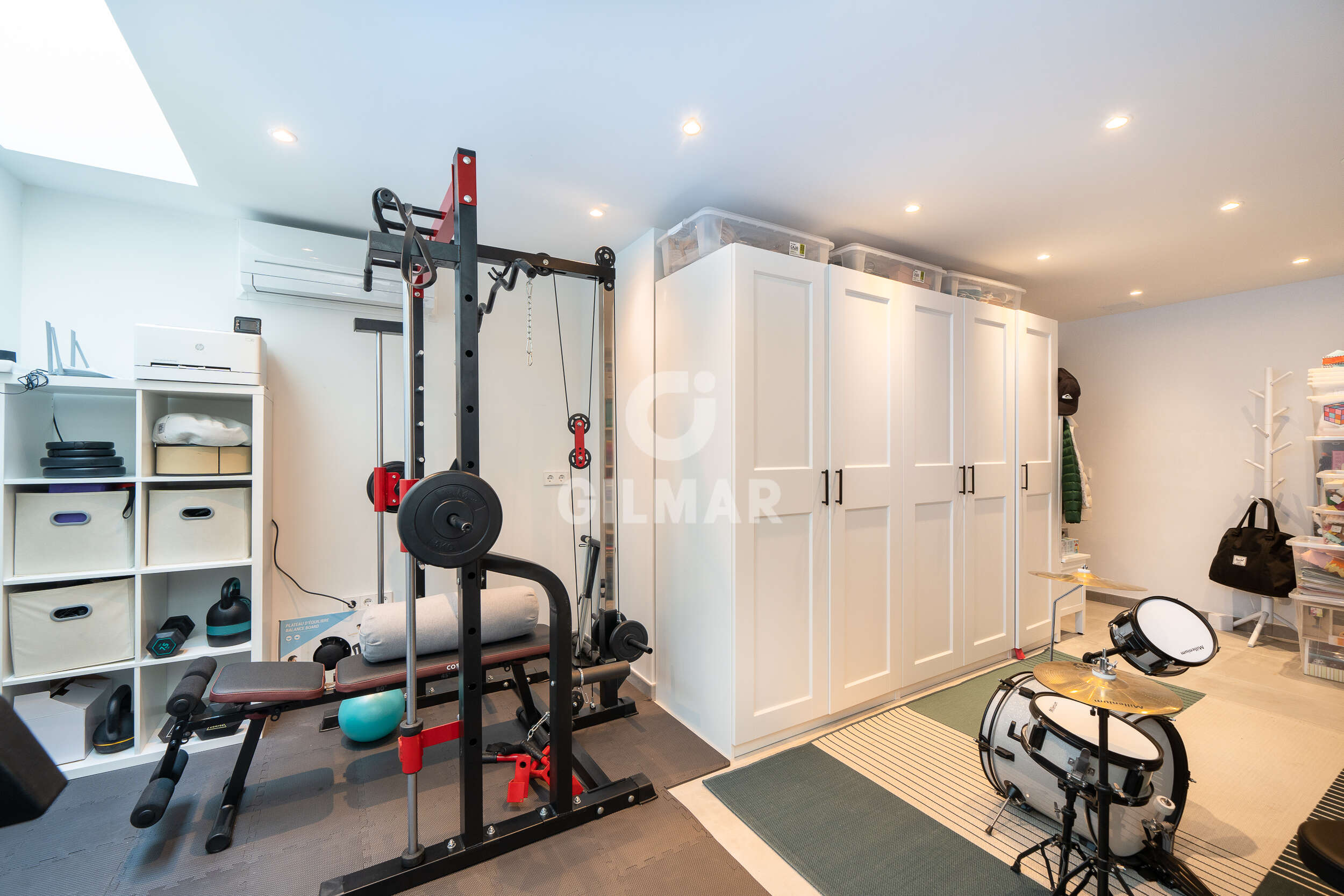 Photo of Semi-detached house