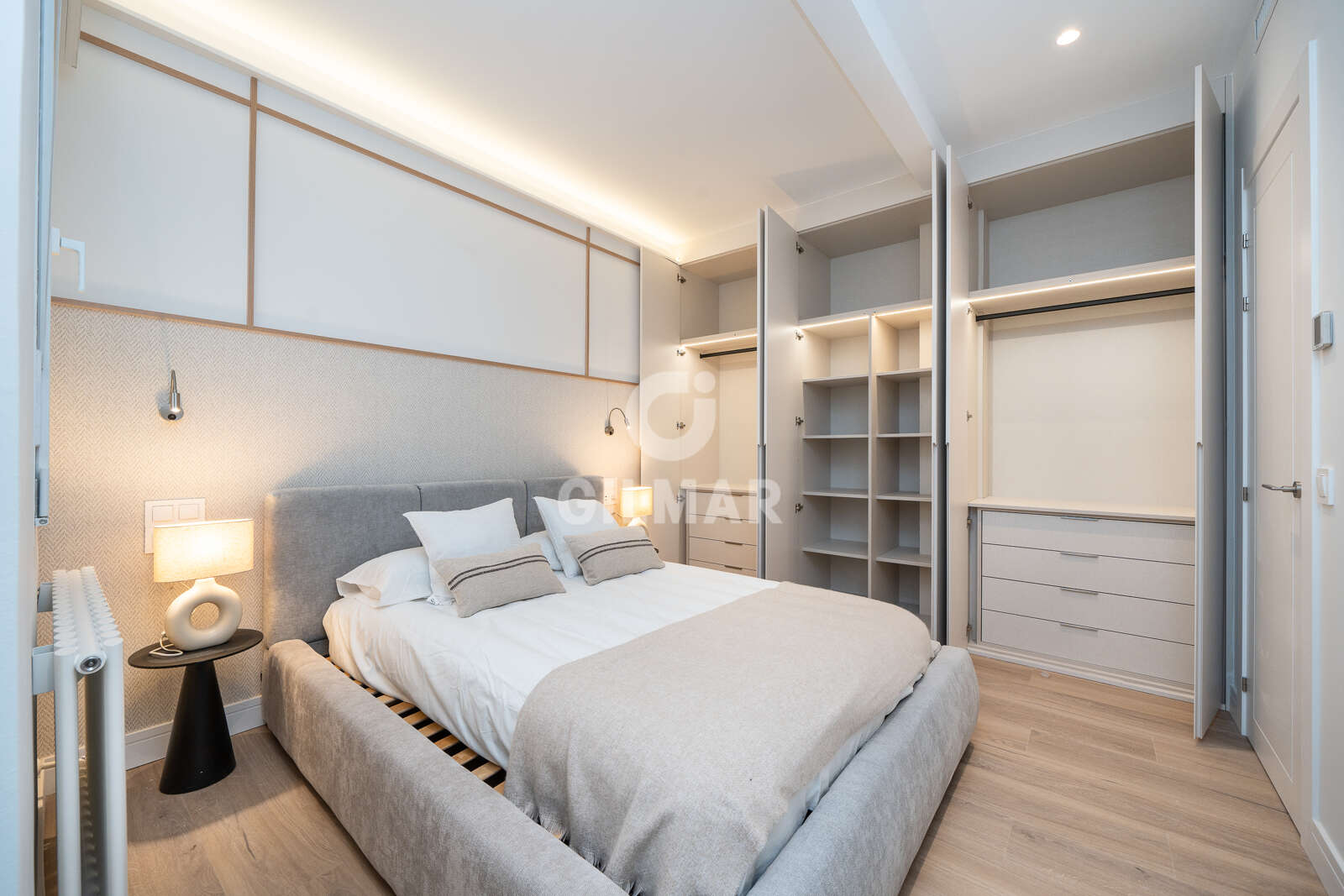 Property slider Gilmar