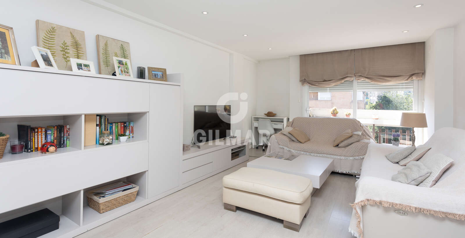 Property slider Gilmar