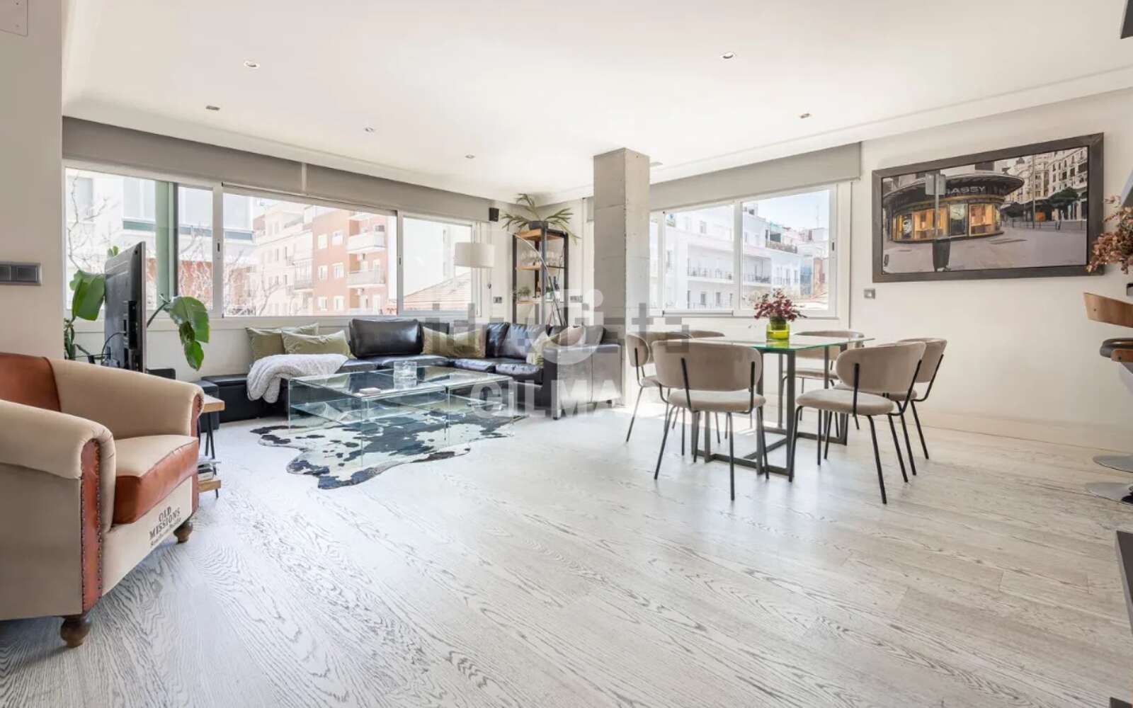 Property slider Gilmar