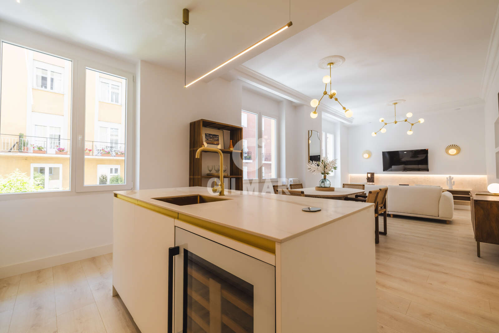 Property slider Gilmar