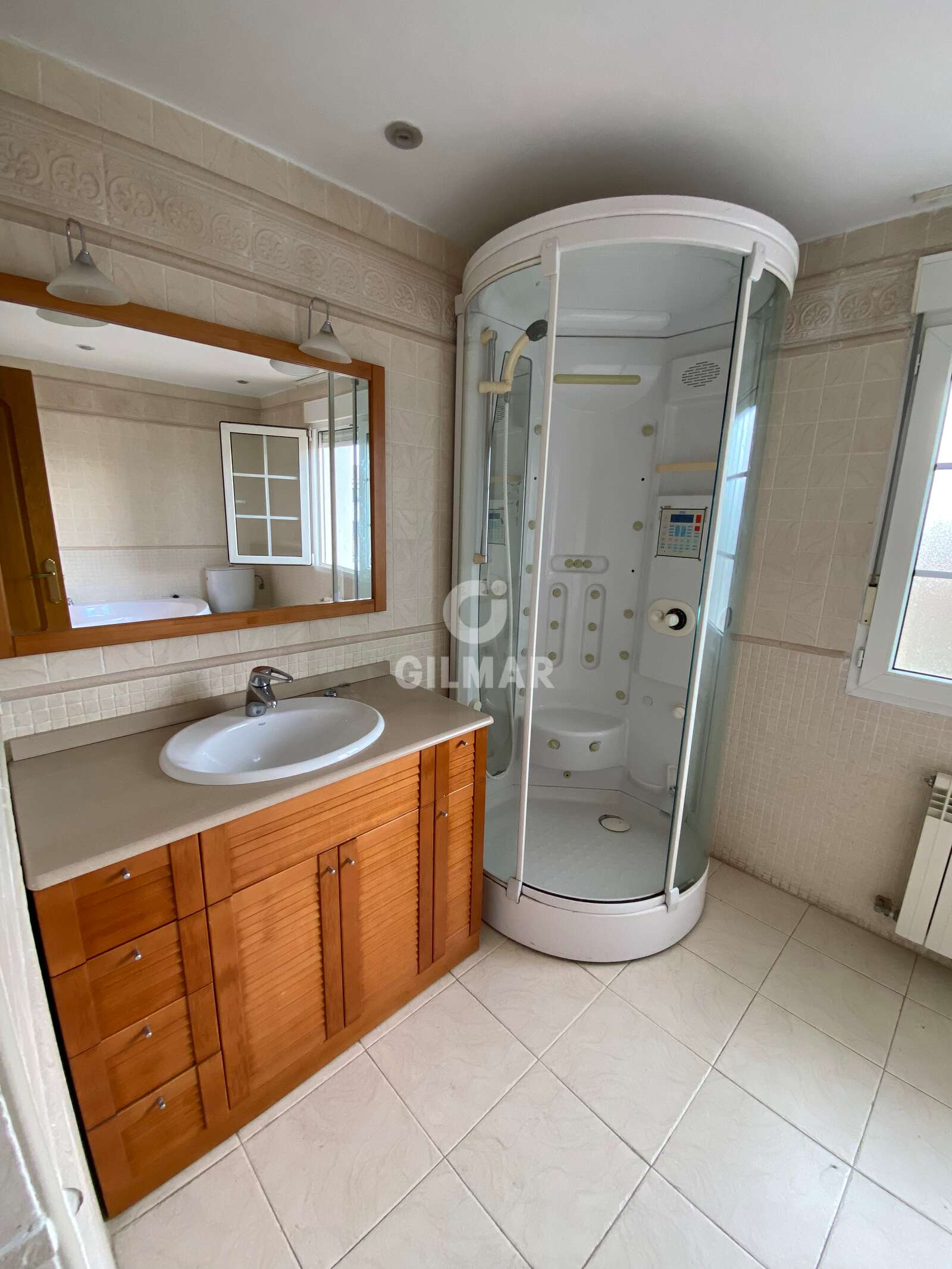 Property slider Gilmar