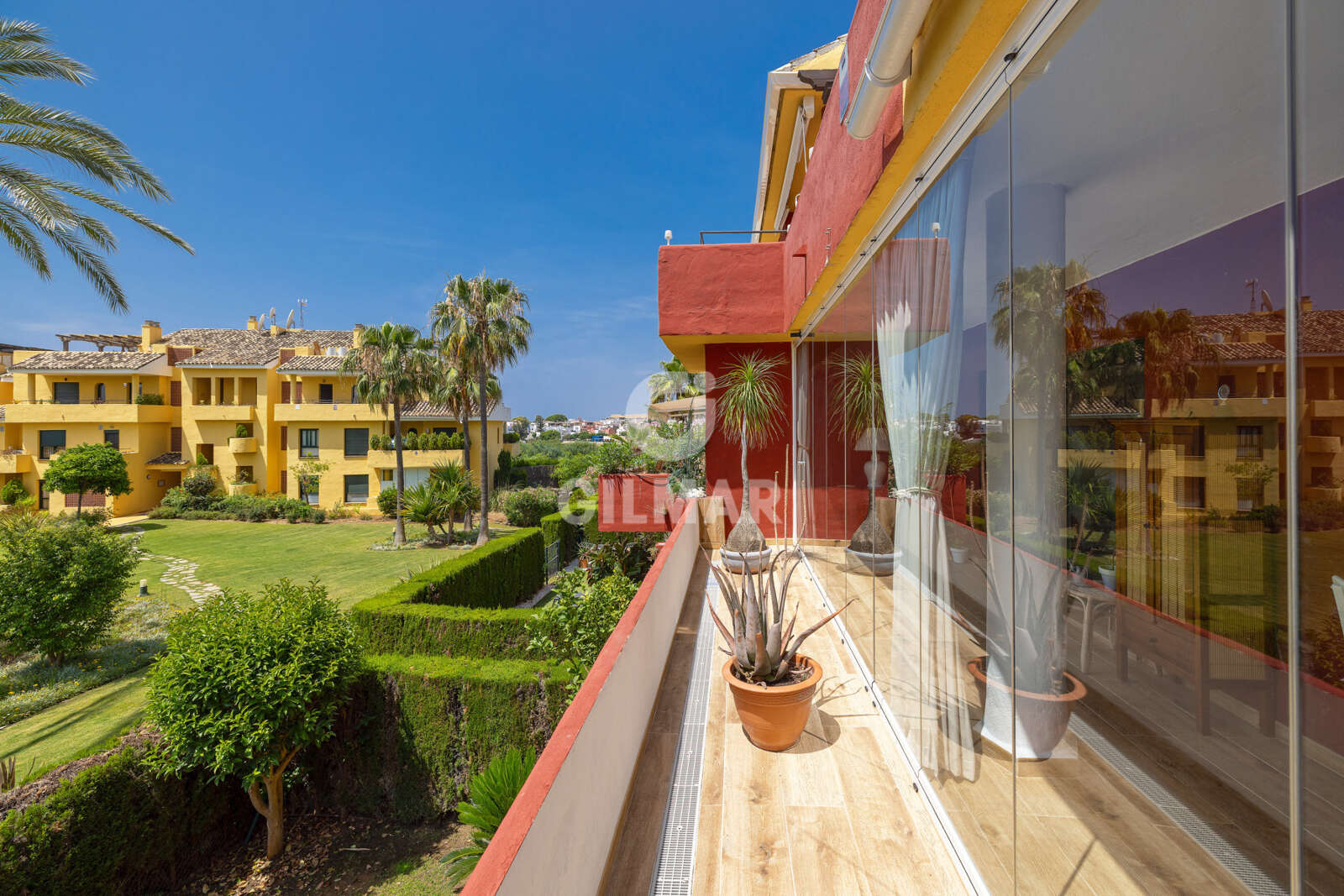 Property slider Gilmar