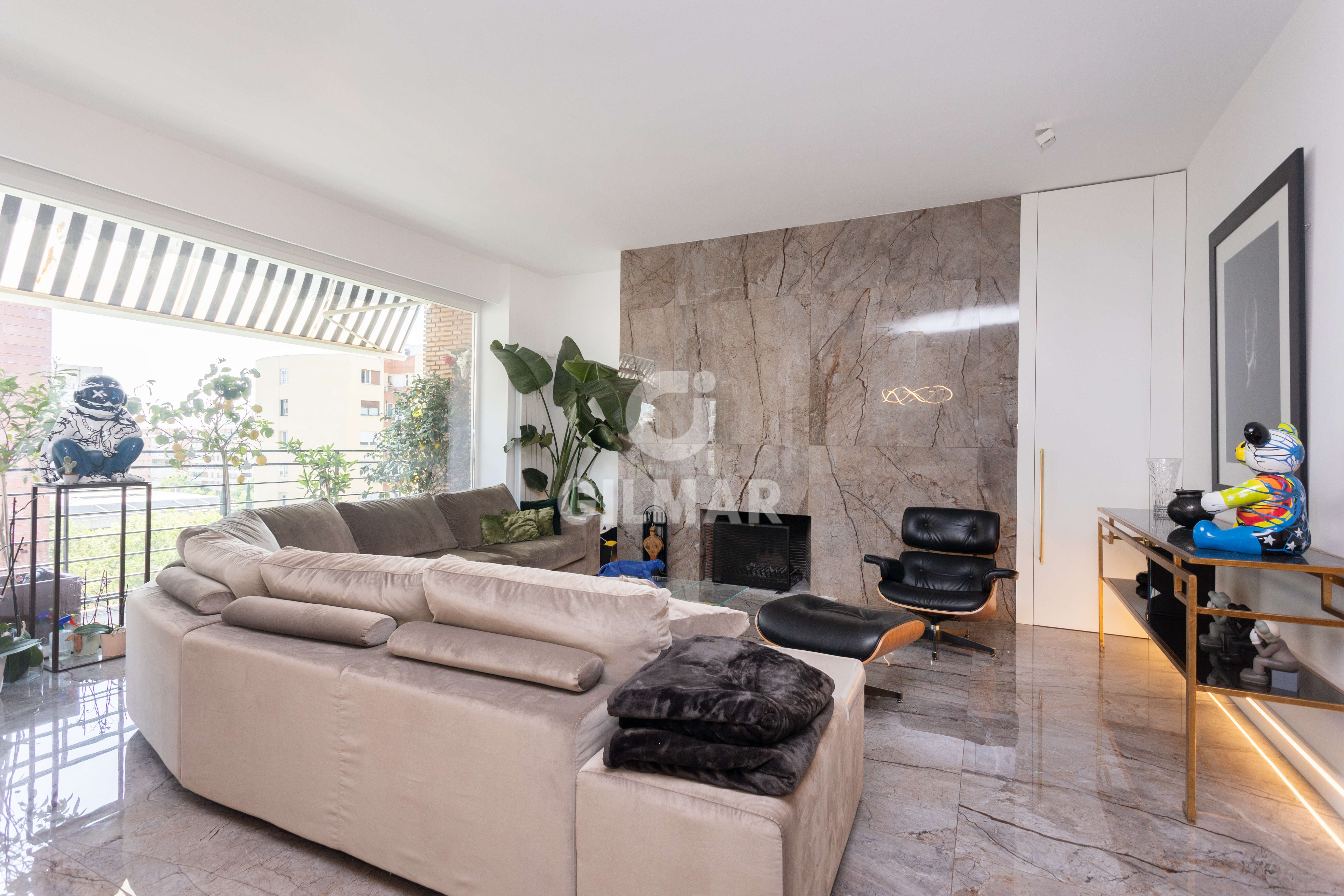 properties images