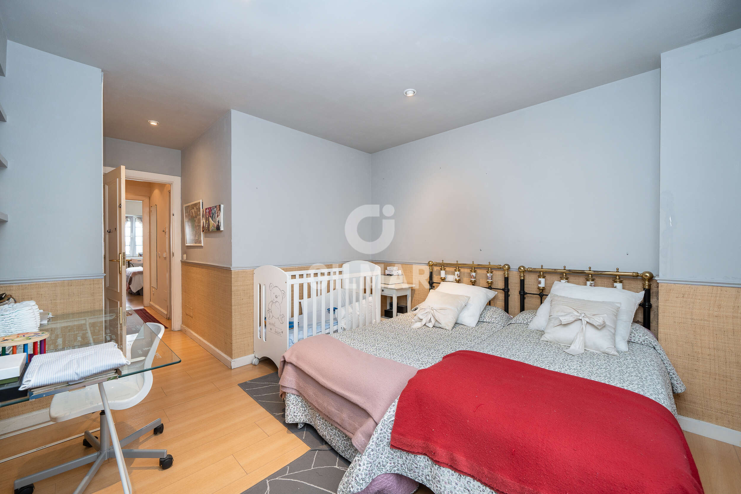 Photo of Semi-detached house